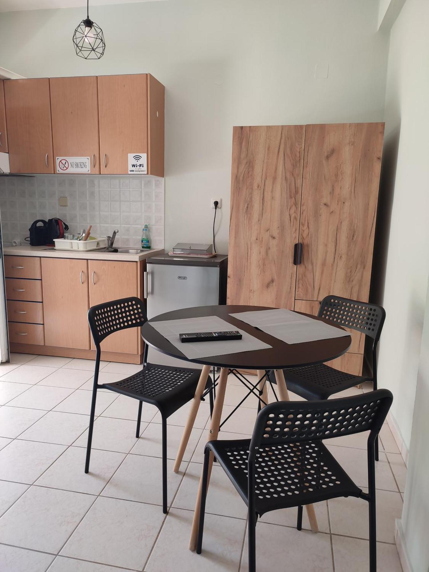 Kiki'S Cosy Apartments Nea Chili Экстерьер фото