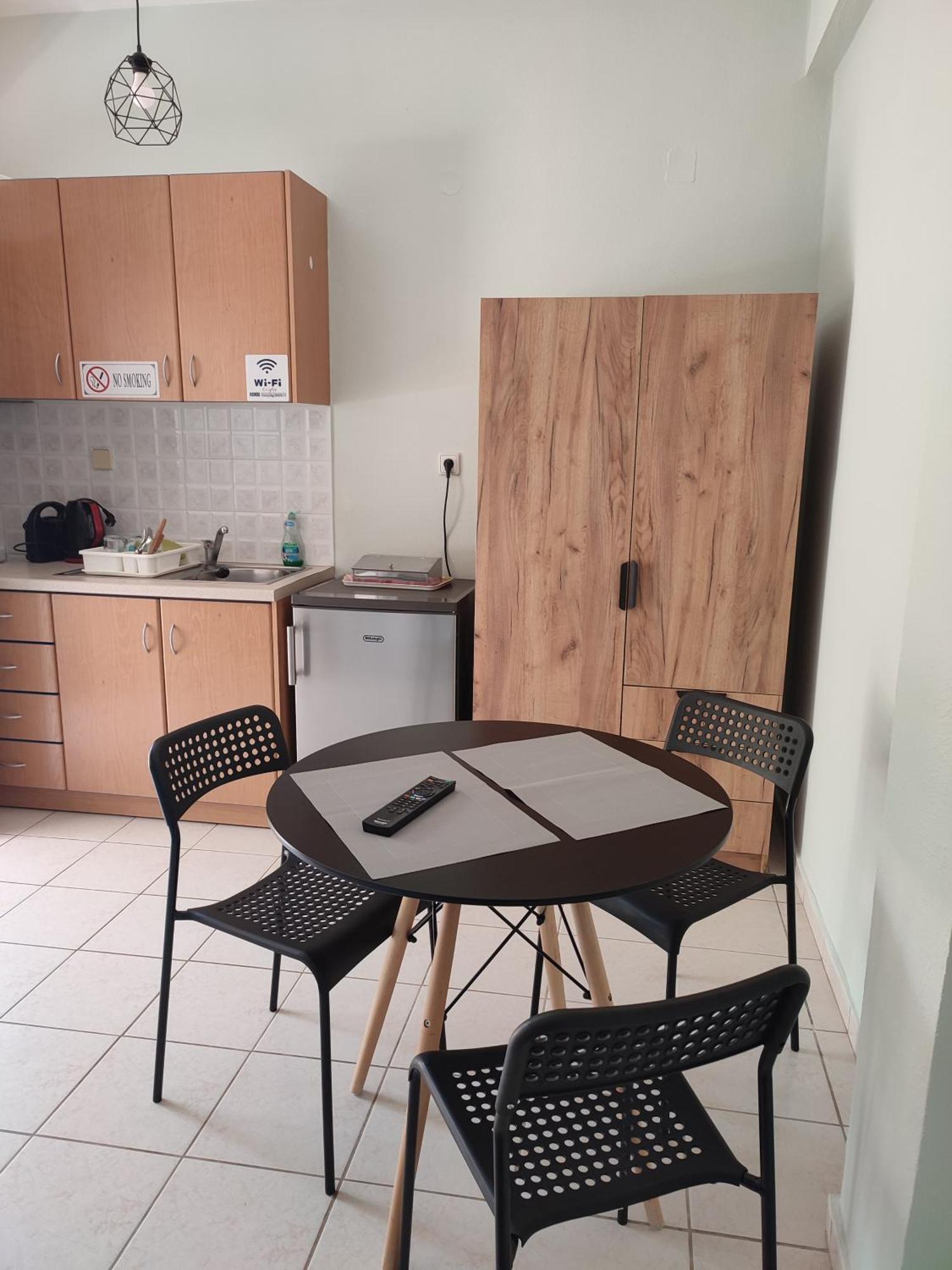 Kiki'S Cosy Apartments Nea Chili Экстерьер фото